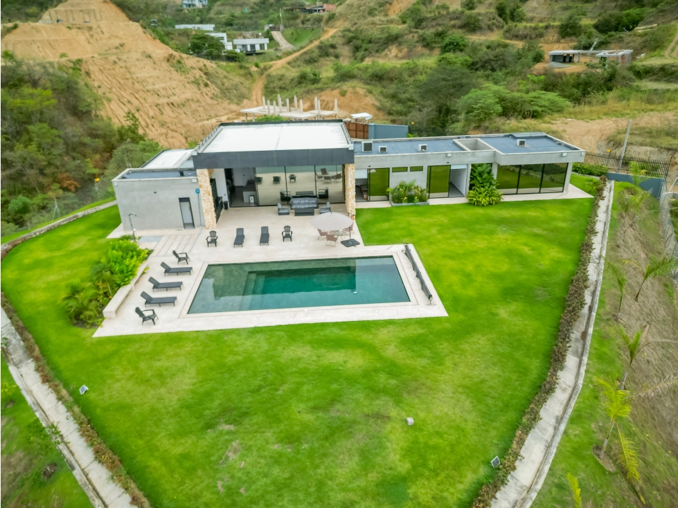 Venta casa campestre en Sopetrán de lujo, nueva y con vista panorámica — foto 4