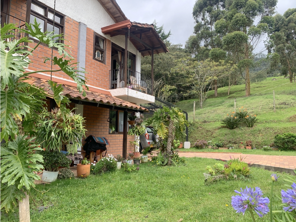 Venta Casa Campestre en El Retiro, Antioquia | Unidad cerrada — foto 2