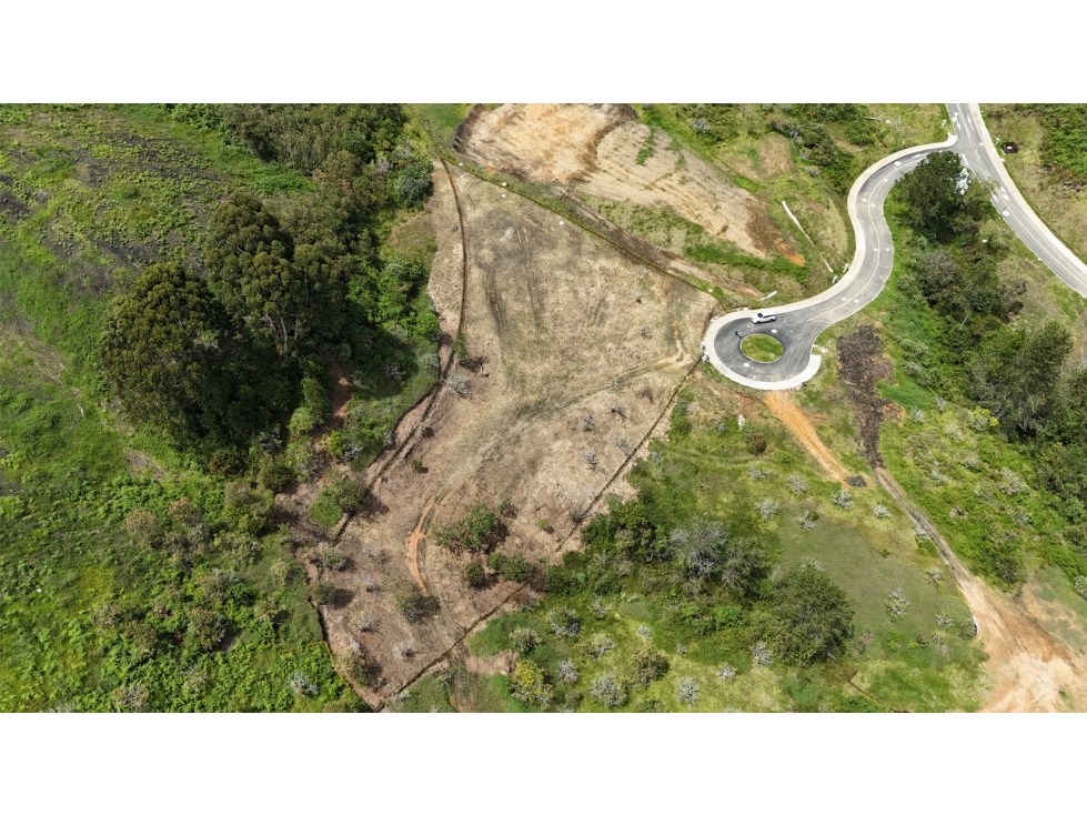 Venta de lote en La Ceja, 90% plano, vista y precio por debajo — foto 2