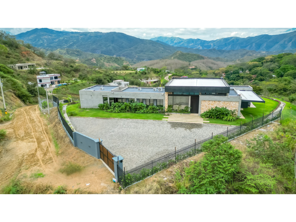 Venta casa campestre en Sopetrán de lujo, nueva y con vista panorámica — foto 5