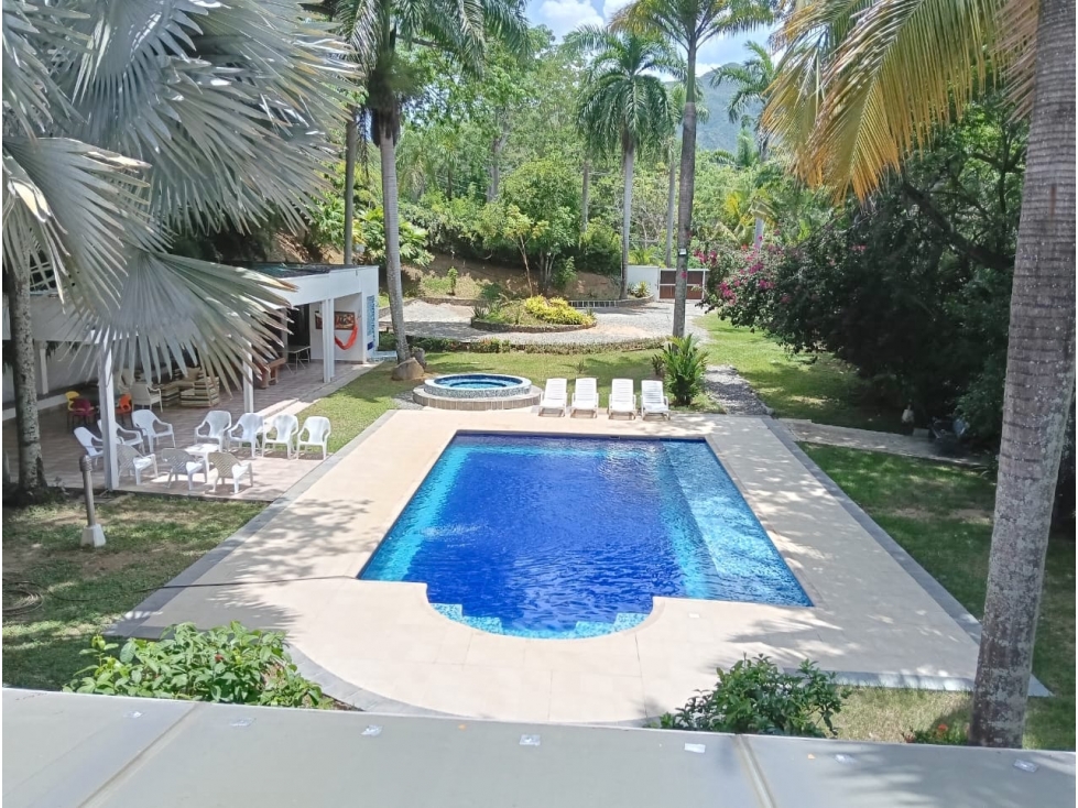 Venta casa campestre en Santa Fé para familias grandes con lote amplio — foto 2