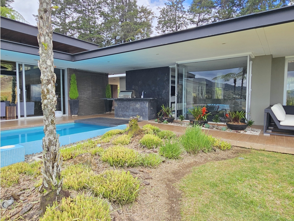 Venta Finca Luxury en Rionegro El Tablazo | Amoblada y con 2 caballos — foto 3