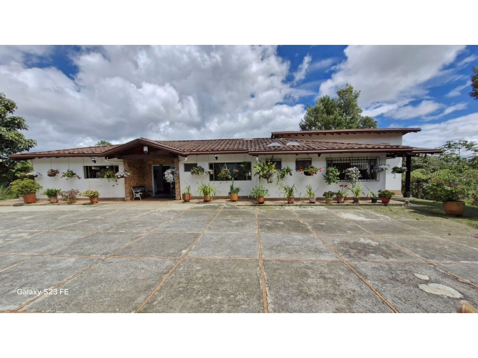 Finca en Venta en El Retiro | Casa de un nivel de 350 m2 — foto 2