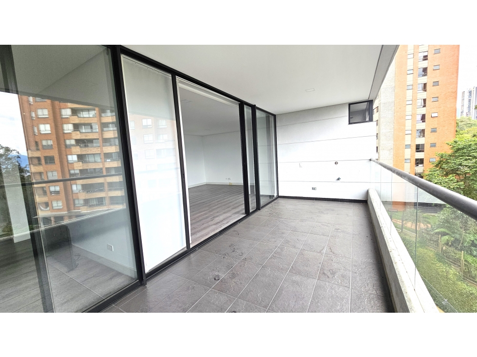 Apartamento Venta El Poblado, Medellín, nuevo y cerca a El Tesoro — foto 4