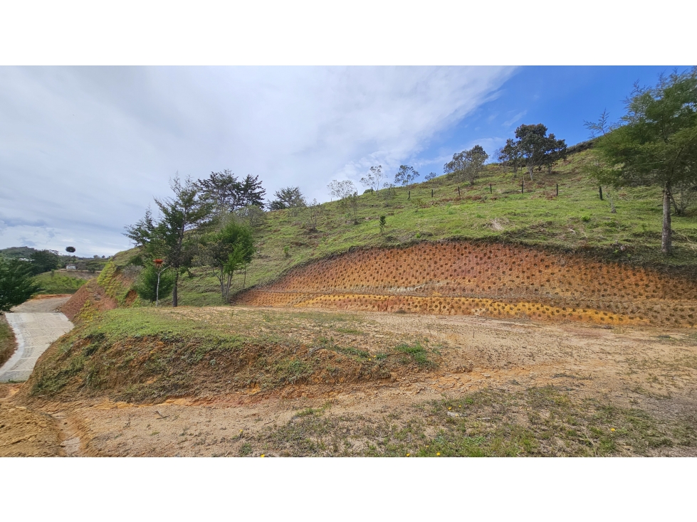 Venta lote San Vicente, Antioquia con agua natural y vista campestre