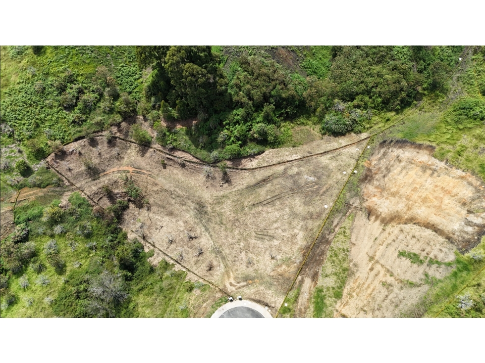 Venta de lote en La Ceja, 90% plano, vista y precio por debajo — foto 3