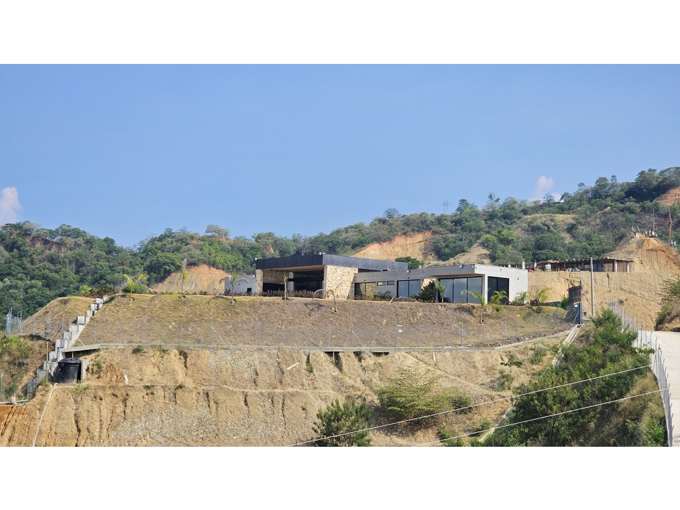 Venta casa campestre en Sopetrán de lujo, nueva y con vista panorámica