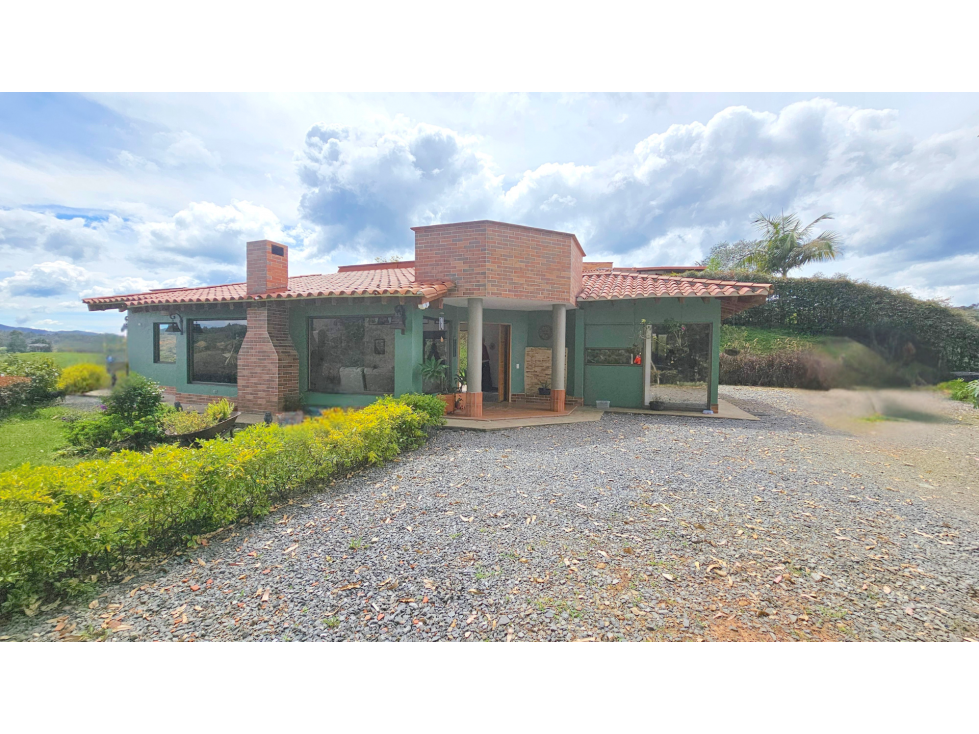 Venta finca en El Retiro, vista espectacular y a 5 minutos del parque.