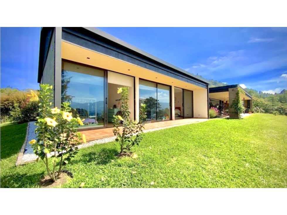 Venta casa campestre La Ceja, lujosa, diseño arquitectónico impactante — foto 4