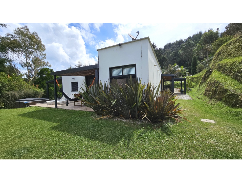 Venta casa campestre El Retiro, rodeada de naturaleza y moderna. — foto 3