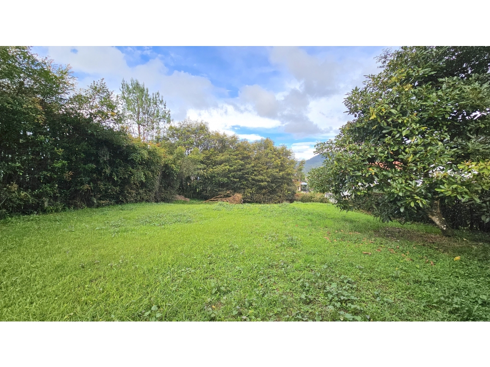 Lote en venta El Retiro, urbanizado y cerca al parque.
