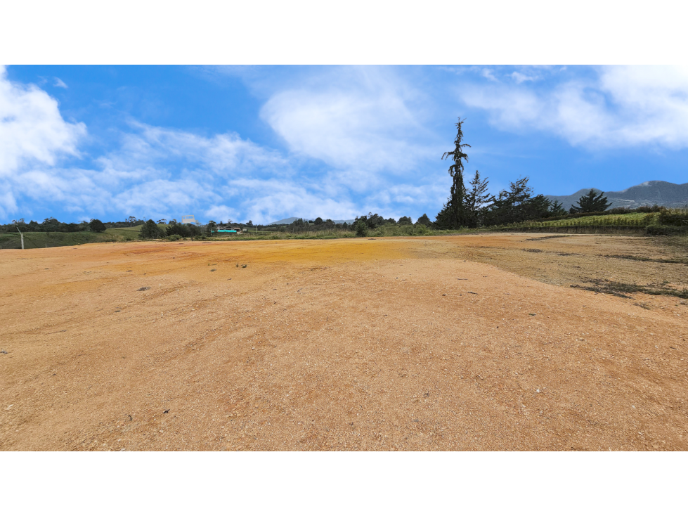 Venta de lote Rionegro, vista 360° despejada y 2000 m2 de explanación — foto 3
