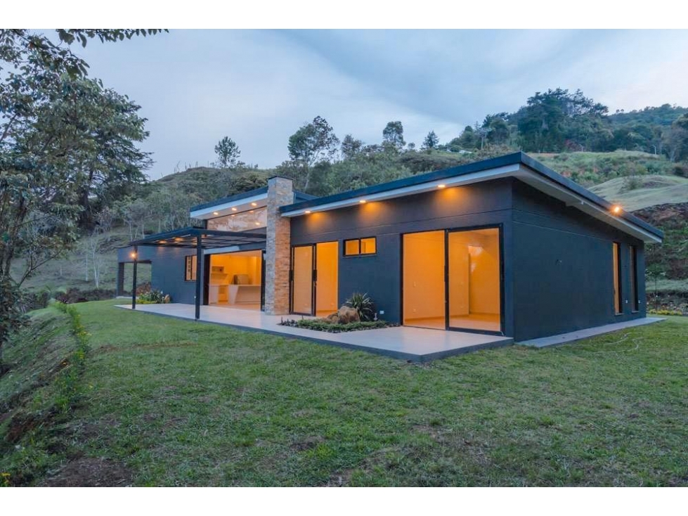 Finca en venta para estrenar en Rionegro, con vista y agua natural. — foto 2