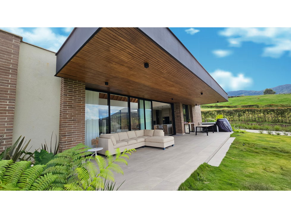 Venta de casa campestre en La Ceja con lote amplio y vista campestre — foto 4