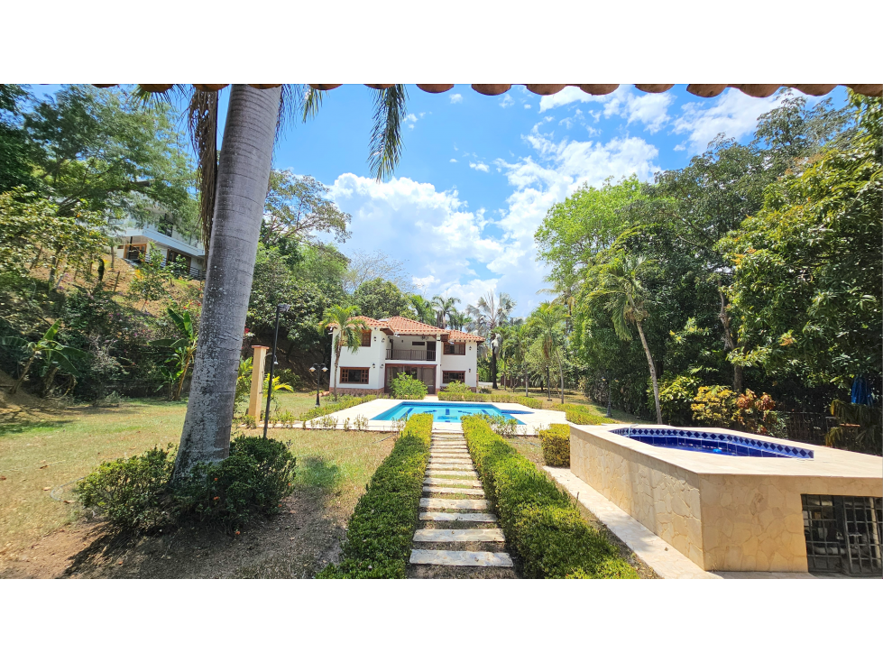 Casa campestre venta Santa Fe, casa colonial, lote plano, piscina
