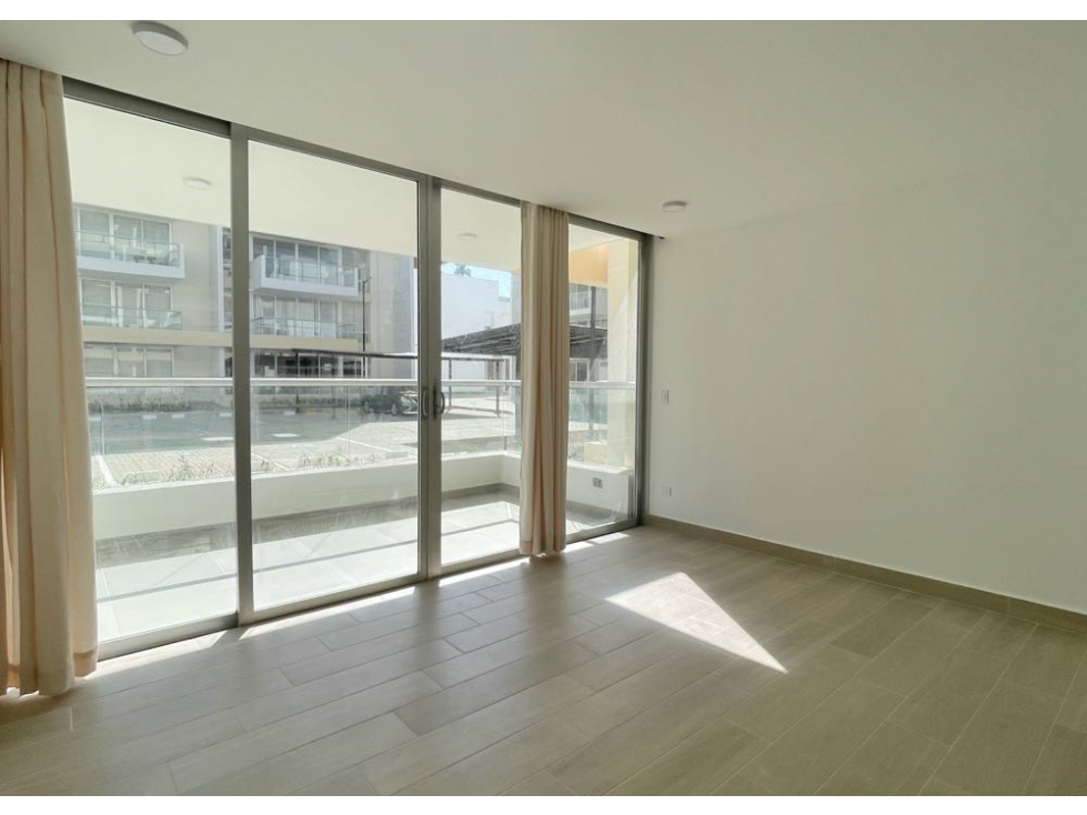 En Venta apartamento UNA alcoba con Terraza para estrenar en ALTANA — foto 2