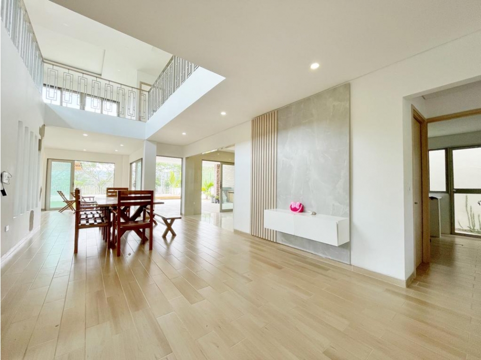 En Venta Imponente Casa Sector Calatrava, Club Campestre CTG, Turbaco — foto 2