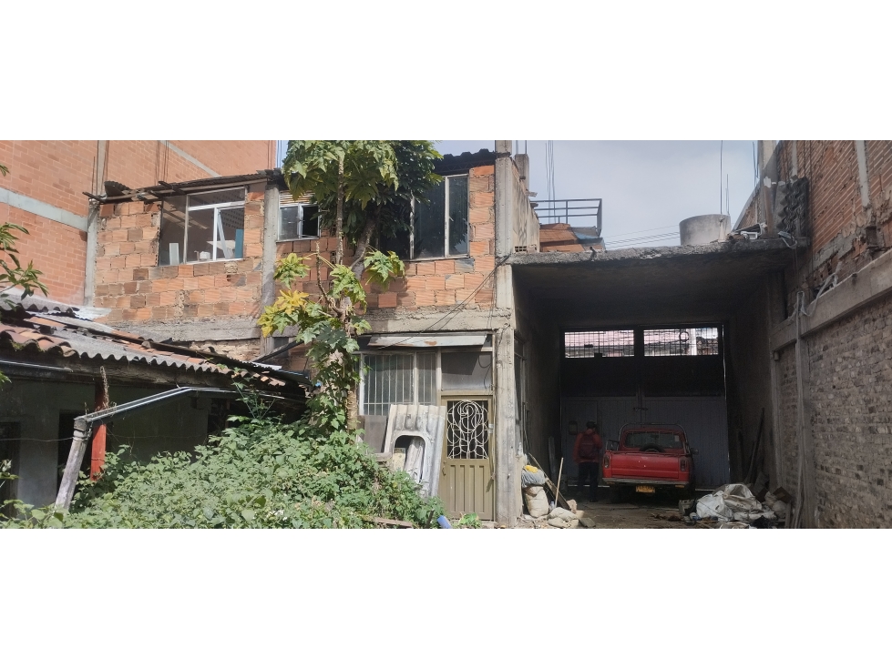 VENDO CASA LOTE FONTIBON CENTRO PARA BODEGA O INVERSIONISTAS (EMN)