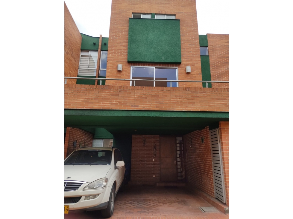 VENTA CASA EN GRATAMIRA