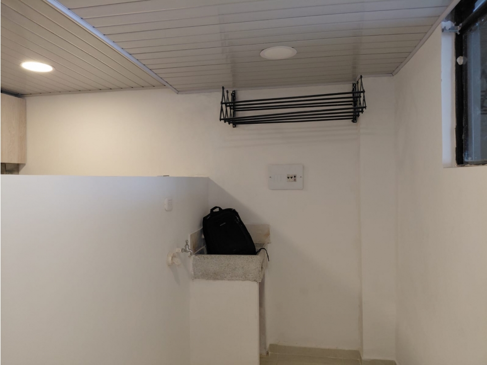 ARRIENDO APARTAESTUDIO EN 7 DE AGOSTO — foto 4
