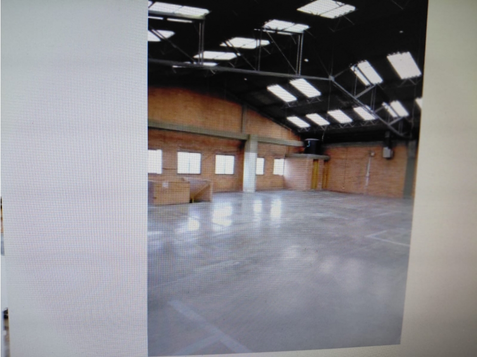 ARRIENDO BODEGA EN ZONA INDUSTRIAL MONTEVIDEO — foto 5