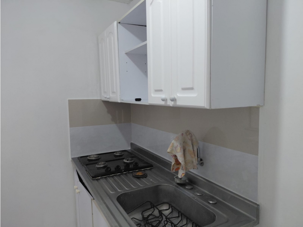 ARRIENDO APARTAMENTO EN COLINA CAMPESTRE CANTABRIA 4 - 5