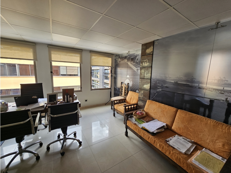 Oficina Dúplex en Venta o Arriendo Chicó | 153 m² | 3 Parqueaderos — foto 2