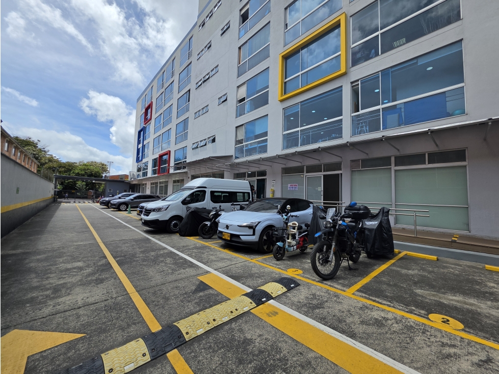 Local, Oficina o Consultorio en Arriendo | Colina Office Park | 38 m²