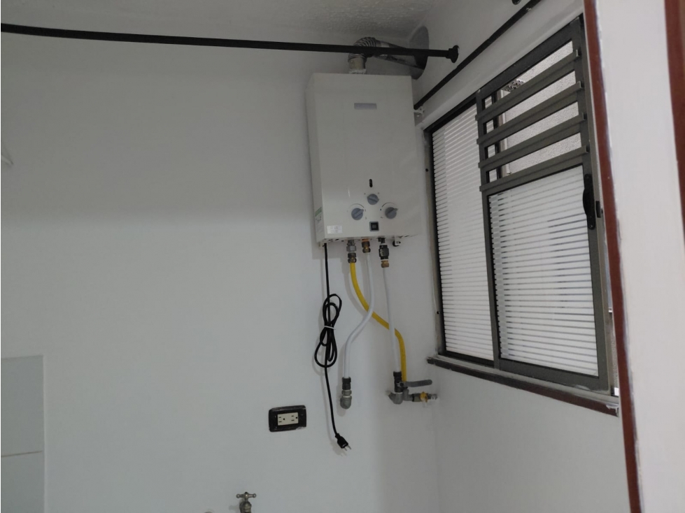 ARRIENDO APARTAMENTO EN COLINA CAMPESTRE CANTABRIA 4 - 6