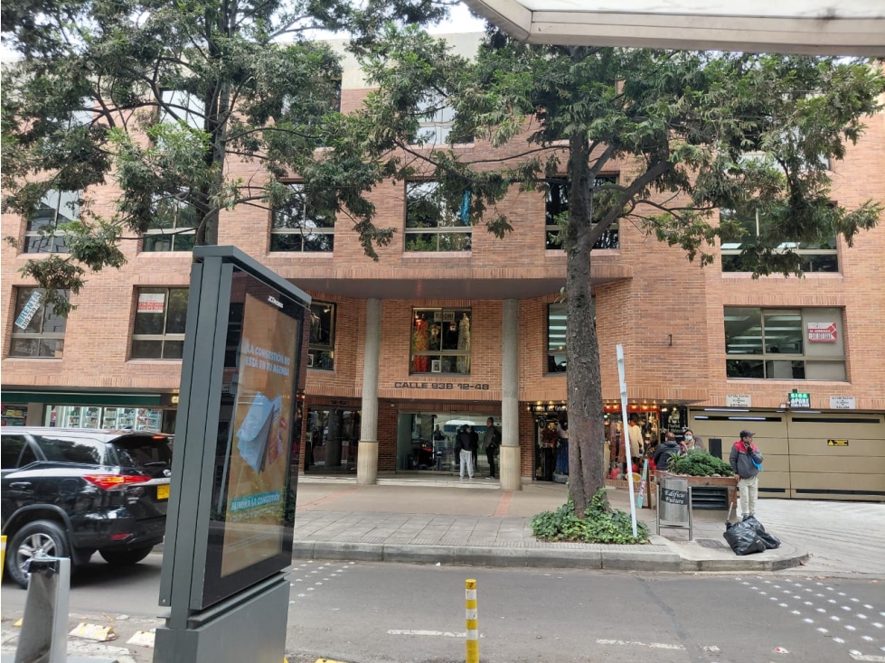 ARRIENDO OFICINA PARQUE DE LA 93