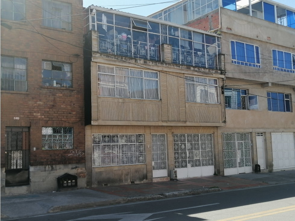 SE VENDE CASA