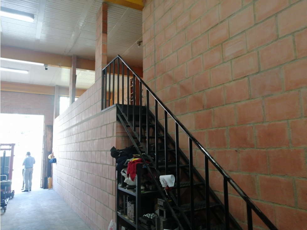 SE VENDE EDIFICIO — foto 4