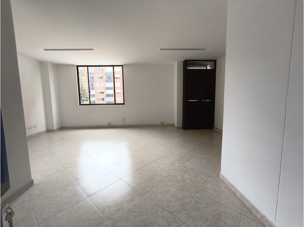 OFICINA EN VENTA ANTIGUO COUNTRY CHAPINERO BOGOTA — foto 6