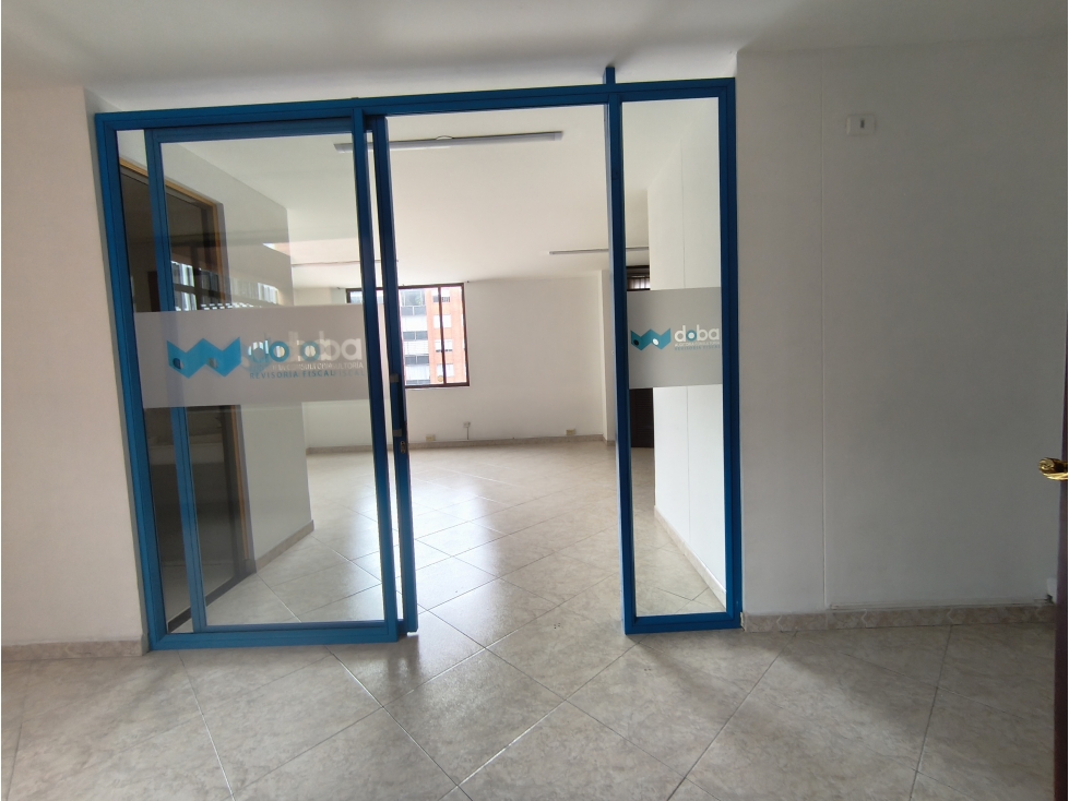 OFICINA EN VENTA ANTIGUO COUNTRY CHAPINERO BOGOTA — foto 3