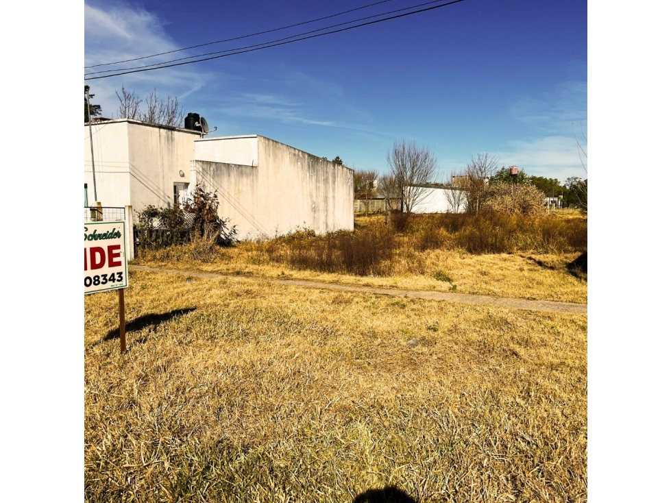 Se vende terreno en Hasenkamp de 12x38 en calle 17 de Octubre - 2