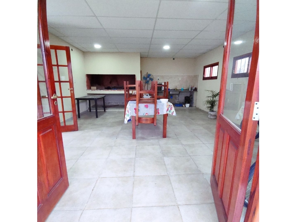 Se vende casa en María Grande sobre esquina - 2