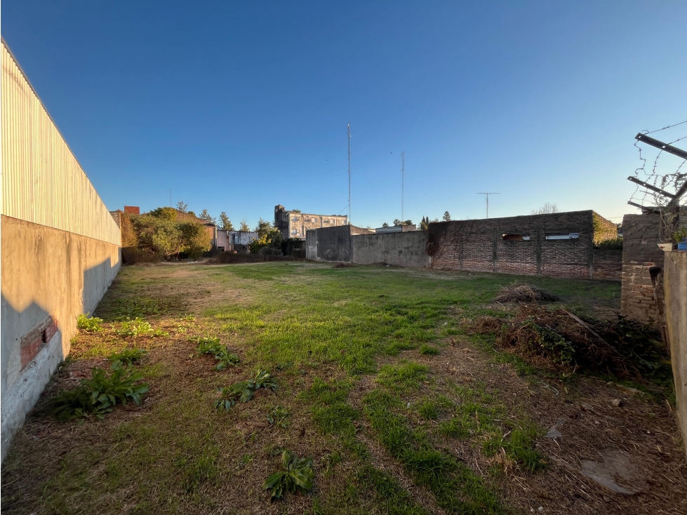 Se vende terreno calle Belgrano - 6