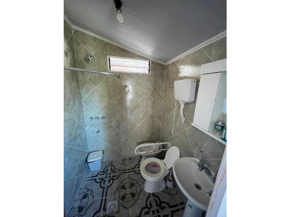 Se vende casa en Alcaraz sobre calle 9 de Julio - 6