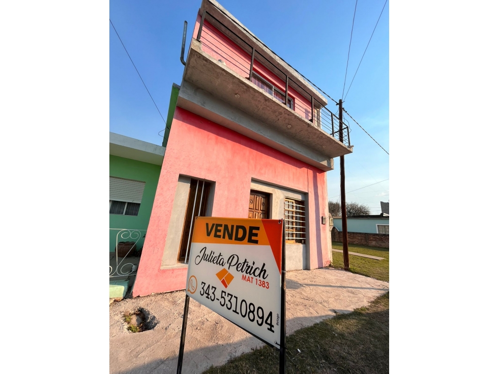Casa de 2 pisos en Viale - 1