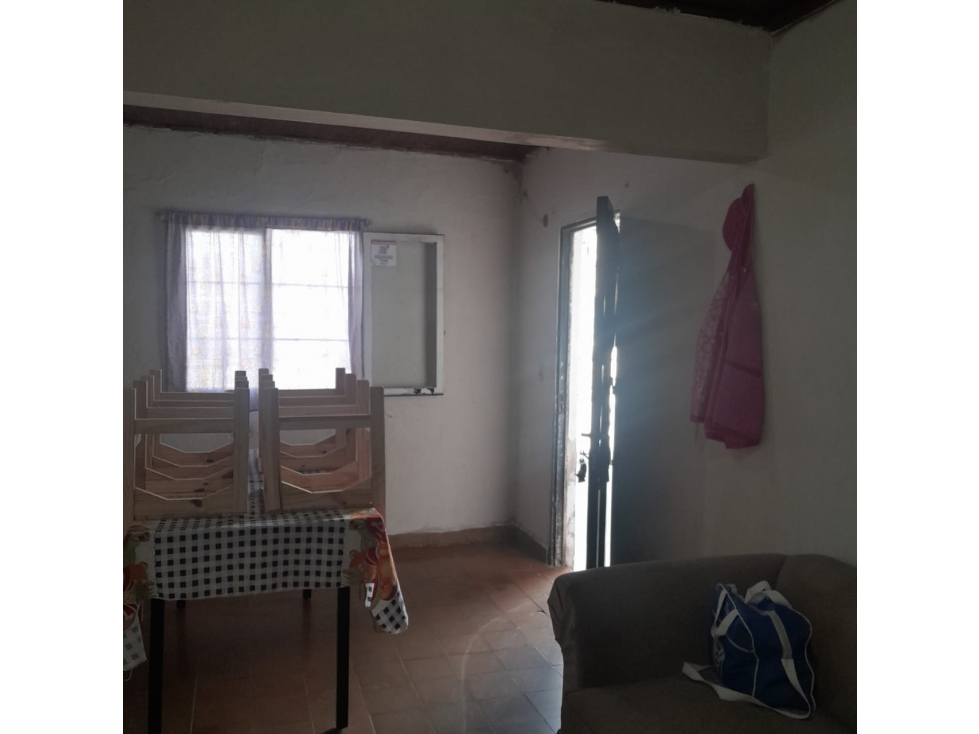 Se vende Casa en Viale calle Alberdi - 3