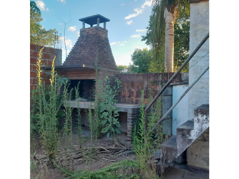 Se vende casa en Viale a Remodelar, sobre calle 9 de julio - 6