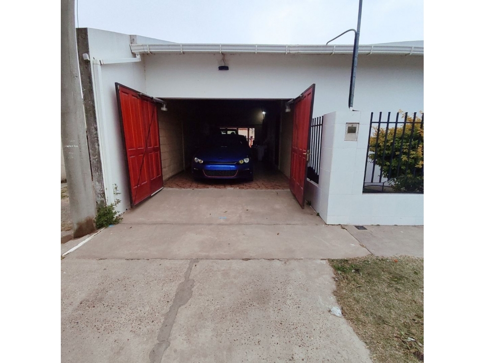 Se vende casa en María Grande sobre esquina - 4