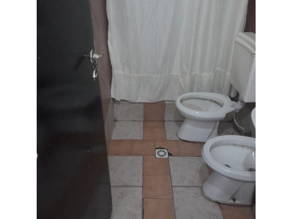 Se vende Casa en Viale calle Alberdi - 5
