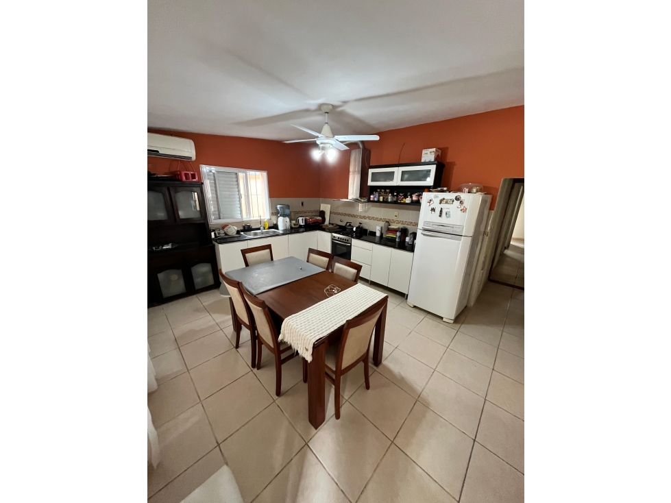 Se venden casas en María Grande sobre Belgrano - 6