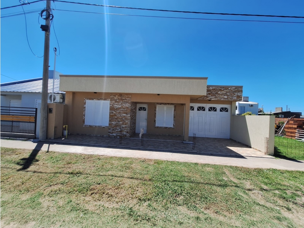 Se vende casa barrio la reserva en María Grande - 1