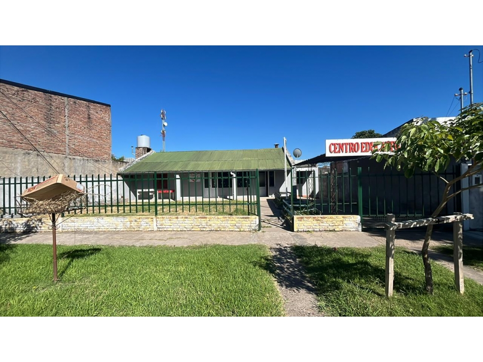 Se vende casa en Alcaraz sobre calle 9 de Julio - 2