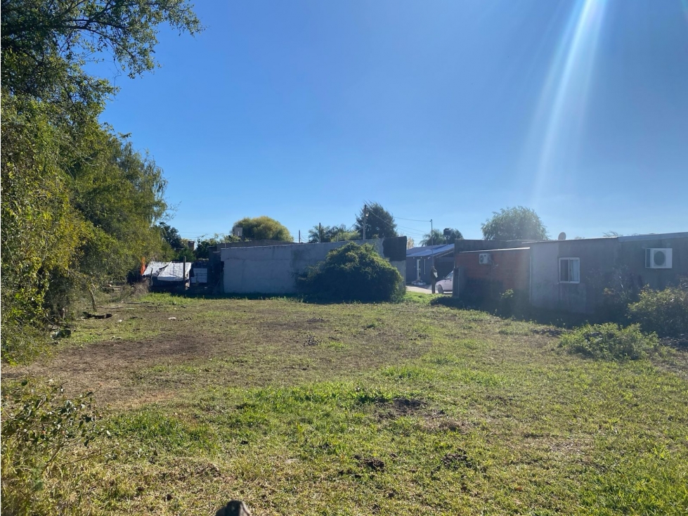 Se vende Terreno en Segui sobre Av. San Martín - 5