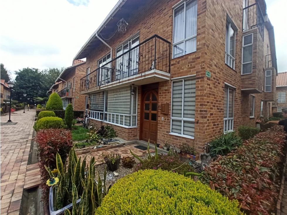 ACSI 694. Casa en Venta en Funza - 1