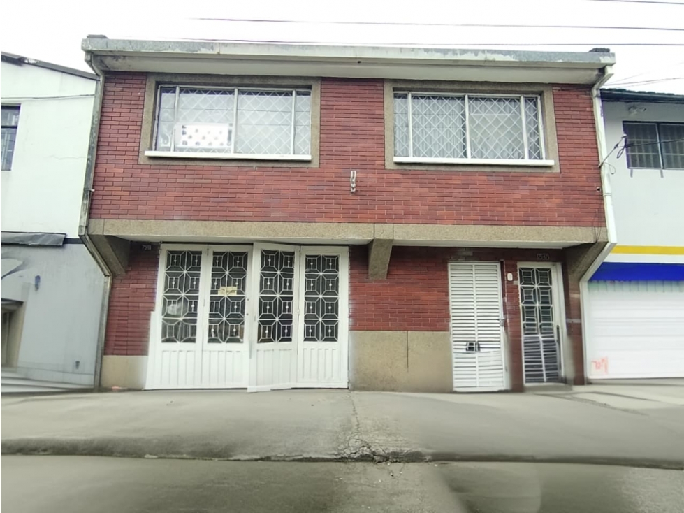 ACSI 1370. Casa en Venta en Bogotá, Barrio Alcazares