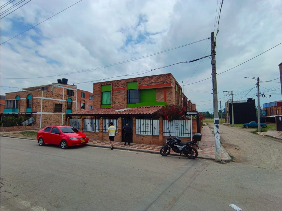 ACSI 1575. Casa de Barrio en Venta, Barrio Campobelo, Bojaca